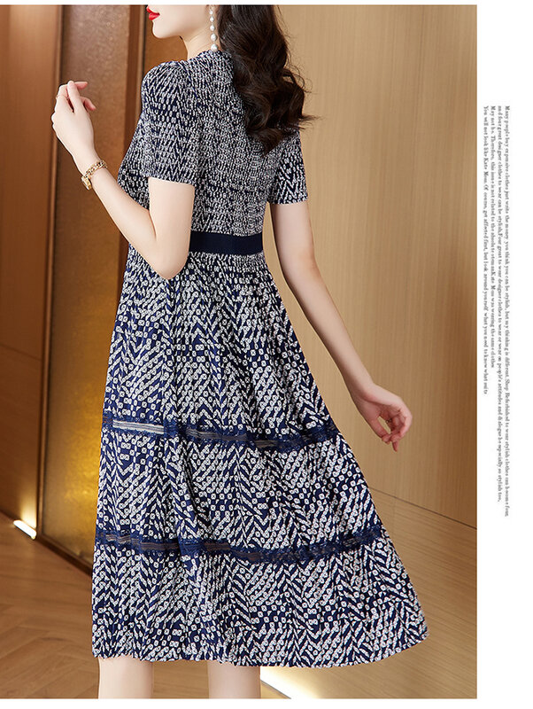 Sanzhai-V-Neck vestido plissado, slim fit robe, elástico impresso, tamanho grande, comprimento do joelho, envoltório da cintura, vestido longo, verão, 2023