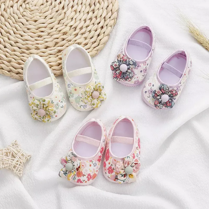 Sapatos antiderrapantes de algodão macio para bebês, Sapatos de princesa de flores coloridas, Criança infantil, Kids First Walkers, 0-18 meses