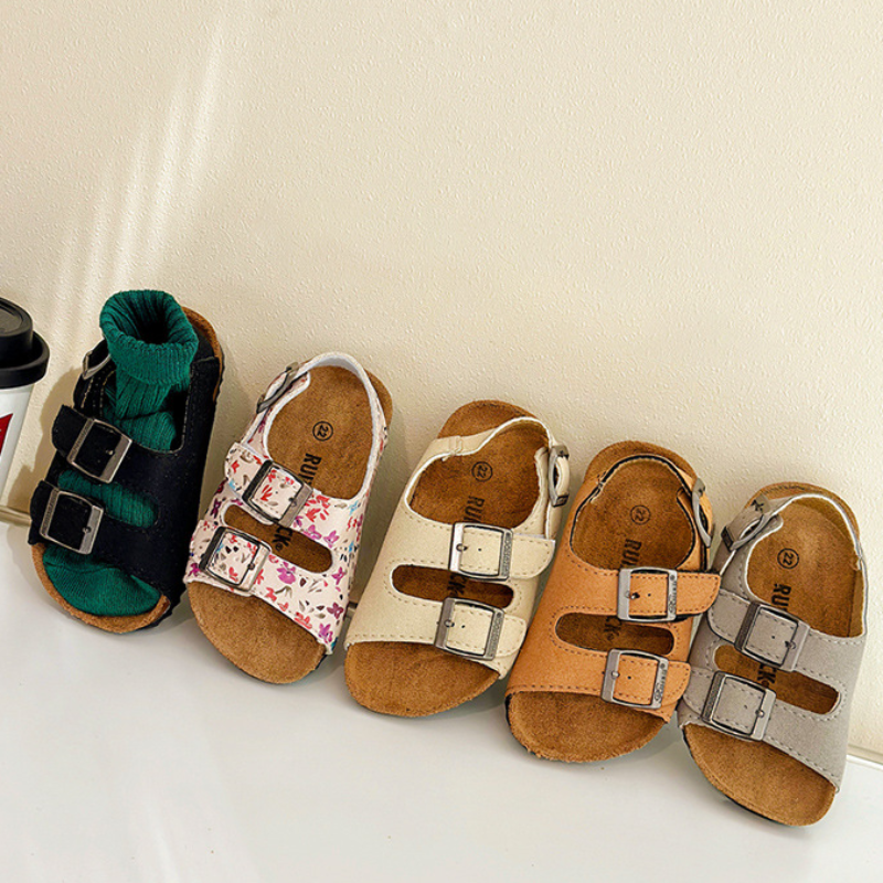 Сандали dziecięce sandały plażowe dla chłopców dziewczynki letnie na zewnątrz miękkie podeszwy antypoślizgowe dziecięce buty na co dzień z wystającym palcem sandały na płaskim obcasie
