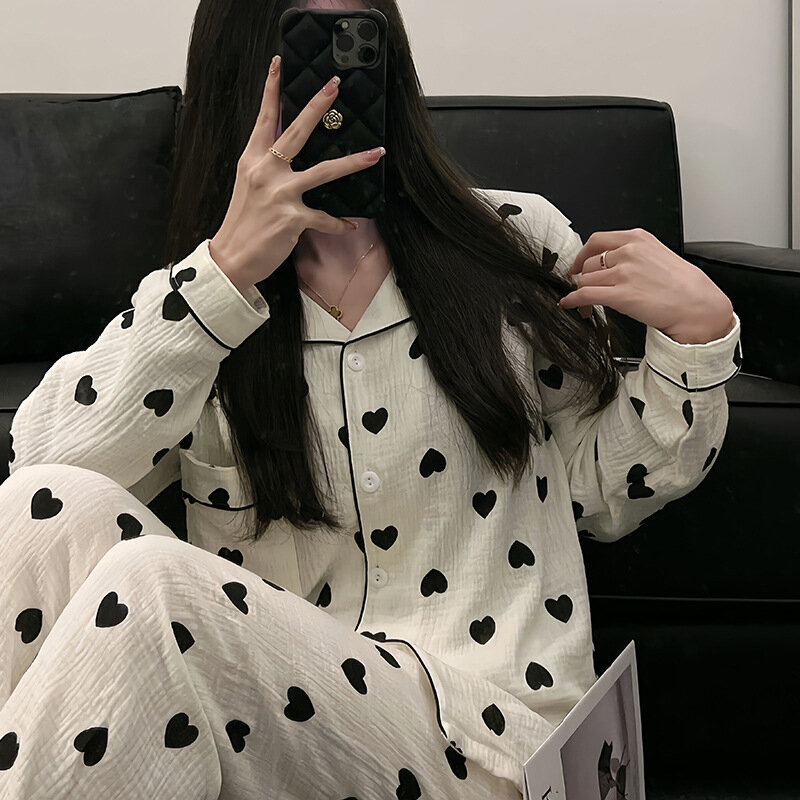 Liebe Druck Frauen Pyjama koreanische Version ins beliebte Baumwolle Cardigan Langarm Hosen süße Internet berühmte Nachtwäsche-Set