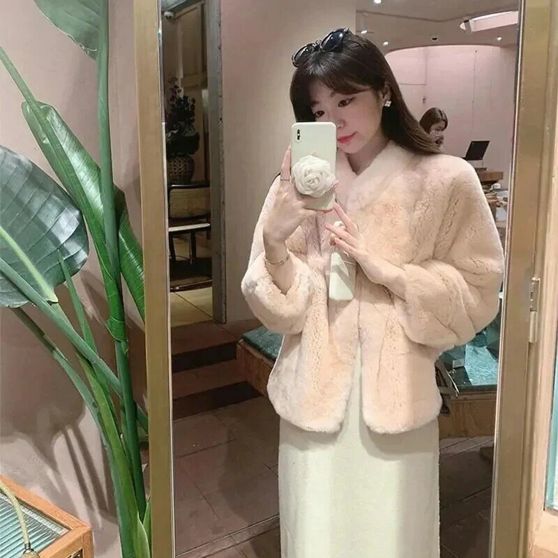 Abrigo de piel sintética de cordero rosa para mujer, chaquetas gruesas y cálidas de piel sintética, abrigos cortos coreanos de conejo de imitación, Otoño e Invierno