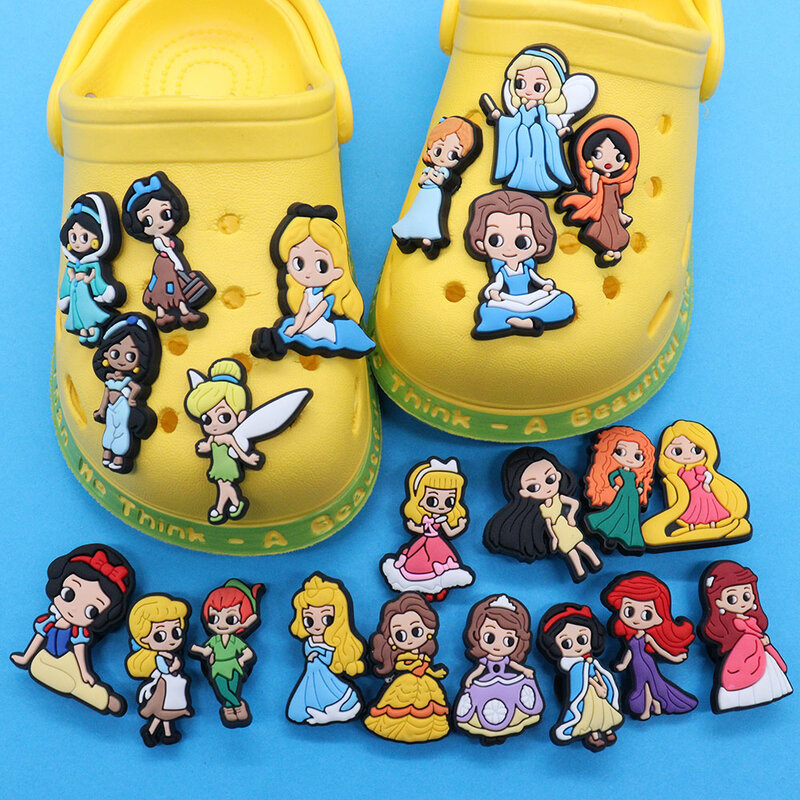 Dijes de PVC para zapatos de princesa Disney para niños, accesorios de decoración para zapatos, regalo de cumpleaños, Blancanieves, elfo, 1-22 piezas, novedad