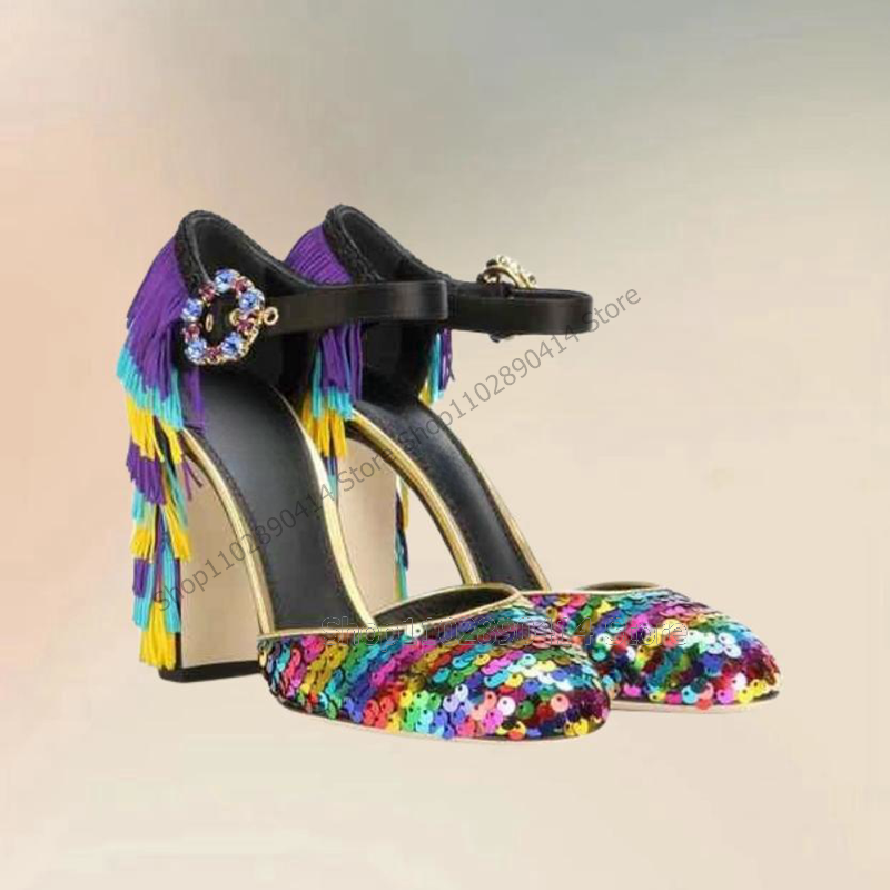 Decoração borlas de lantejoulas coloridas para mulheres, bombas de dedo redondo, sapatos de cinta de tornozelo, salto alto robusto, moda 2024