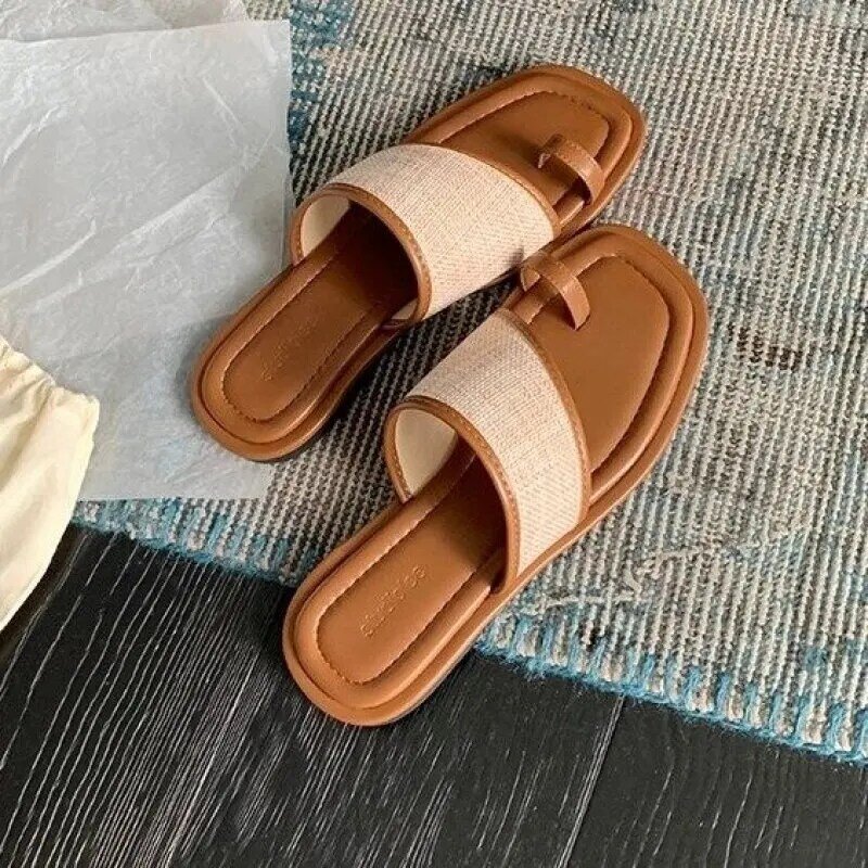 Nuovo sandalo perizoma da donna moda infradito suola morbida scarpe Casual classico Street English Style Comfort Beach Slipper 40