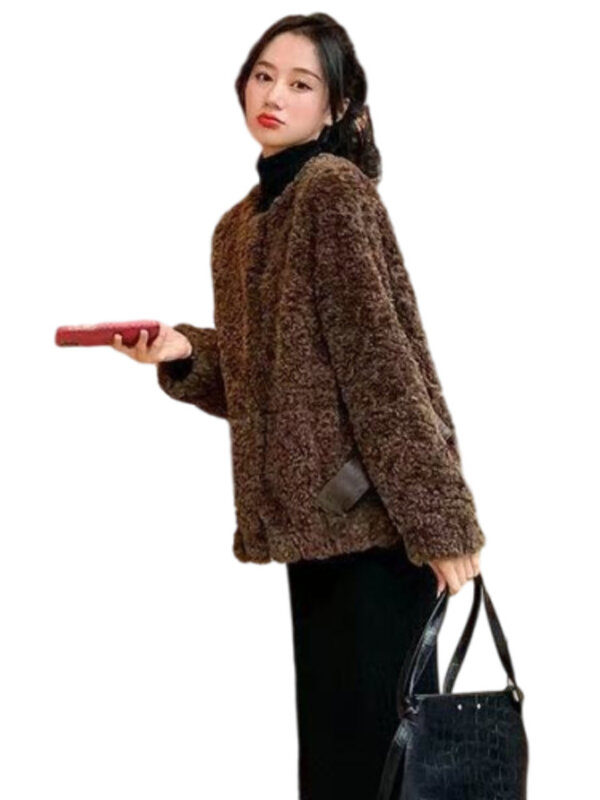 Короткая женская куртка Mitation из овечьей шерсти, одежда для осени и зимы, новая Корейская версия 2023 года, свободная и утепленная, с встроенным мехом