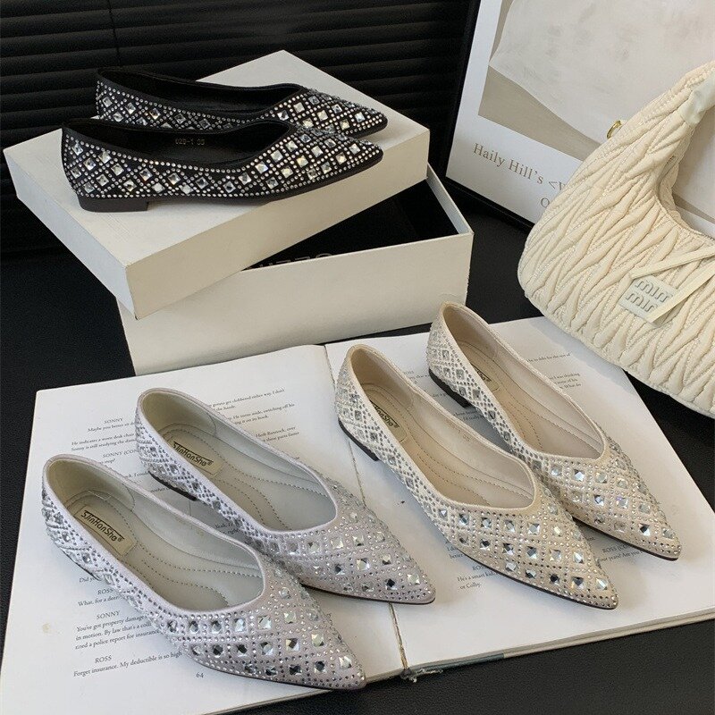 Chaussures plates en diamant d'eau polyvalentes pour femmes, louche à bouche peu profonde, chaussures de bateau, nouveau style de printemps, mode féminine, 2024
