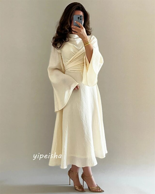 Платье для выпускного вечера из Саудовской Аравии, атласное блестящее платье-трапеция с перекрещивающимися линиями на выпускной, платье средней длины с высоким воротником на заказ