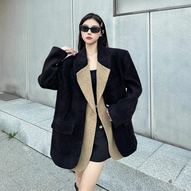 Jaket wol hitam tebal wanita, mantel wol longgar warna yang cocok untuk musim dingin