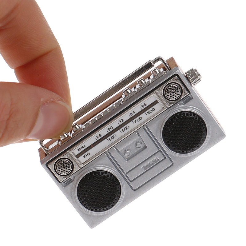 1 Buah Miniatur Rumah Boneka 1:12 Mebel Mini Antik Logam Radio Retro Radio Model Mainan Berpura-pura Bermain Boneka Aksesori Rumah