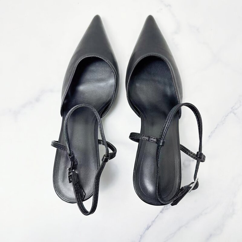 Nowe buty damskie czarno-białe skórzane klinowe szpiczaste płytkie klamry z pojedynczymi butami.