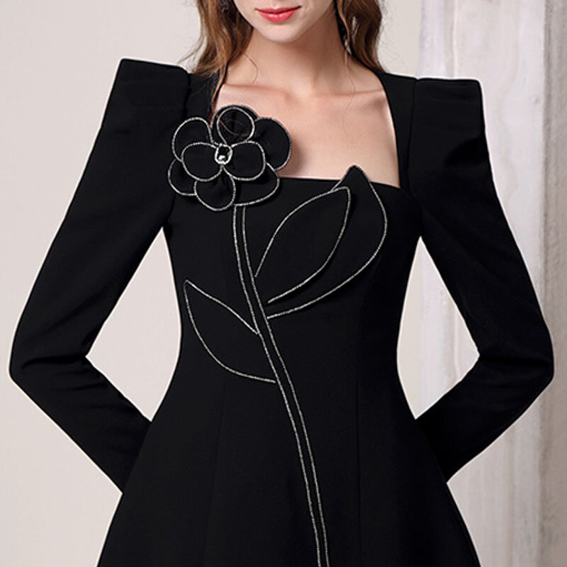 Vestido negro pequeño de cuello cuadrado con flores tridimensionales para mujer, cadena ligera familiar, elegante, temperamento, nuevo