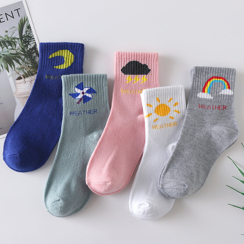 Moon Cartoon Socks calzini a tubo medio per bambini edizione coreana Academy Wind serie giapponese Mid Tube Star Cotton Socks
