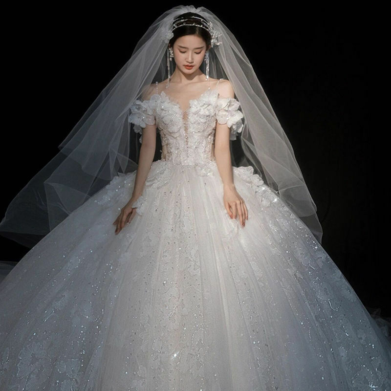 Robe de mariée de luxe avec appliques florales 3D, robe de mariée de Dubaï, robe de mariée d'église, robe de patients à paillettes de cristal