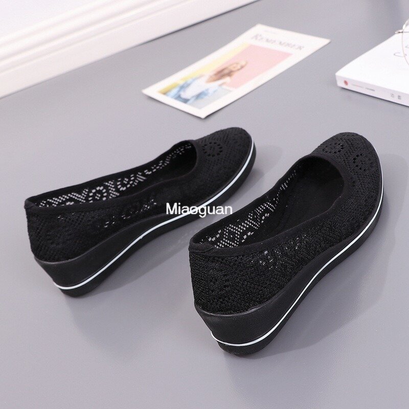 2024 New Canvas Nurse Shoes Solid Women's Platform Wedges Casual Summer Breathable Shoes Woman Flat Bottom Comfortable Slip On