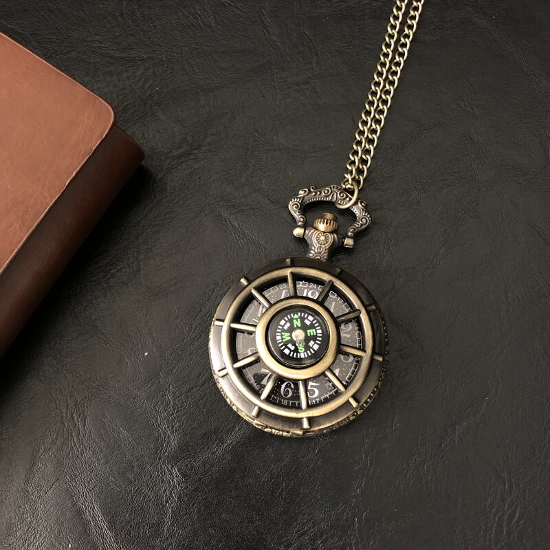 절묘한 중공 방향타 패턴 디자인 새겨진 석영 회중 시계 목걸이 펜던트 선물 고리 체인
