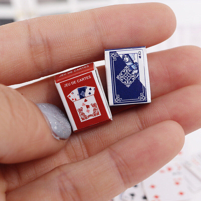 1 zestaw Mini pokera Super Q Cute Travel High Beauty mały pasjans przenośny mały kreatywny prezent dla małych gier