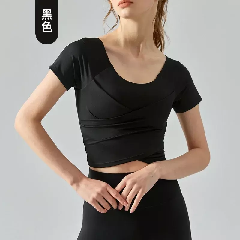 Cross-Plissee schlanke Yoga Kurzarm mit Brust polster integrierte Yoga-Kleidung schnell trocknendes T-Shirt weibliche nackte Fitness-Top