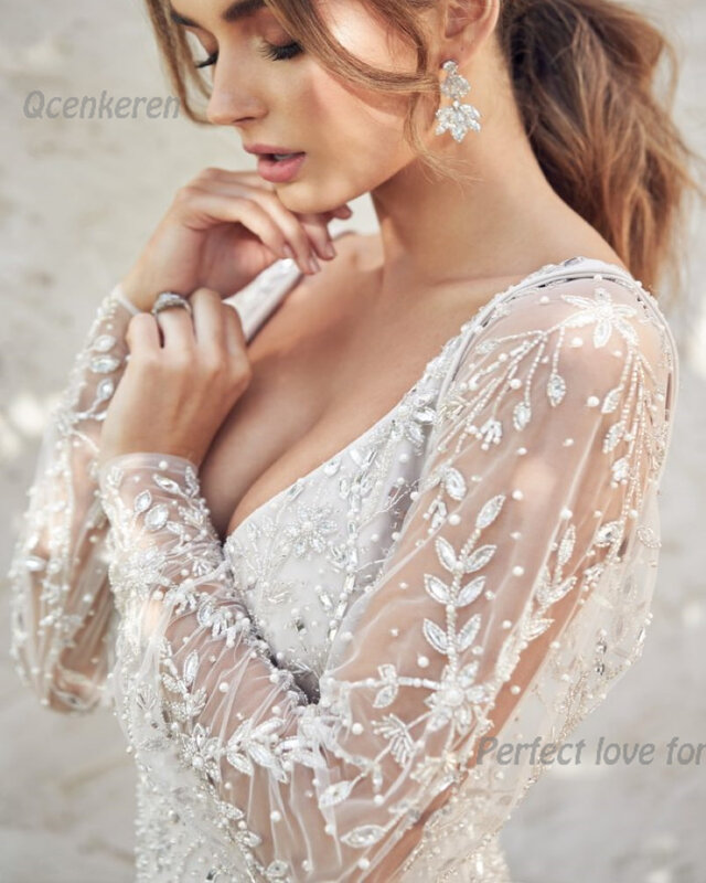 Qcenkeren gaun pernikahan leher V wanita tanpa lengan, gaun pengantin lurus berkilau kristal berpayet gaya Boho Vestido de Noiva 2024
