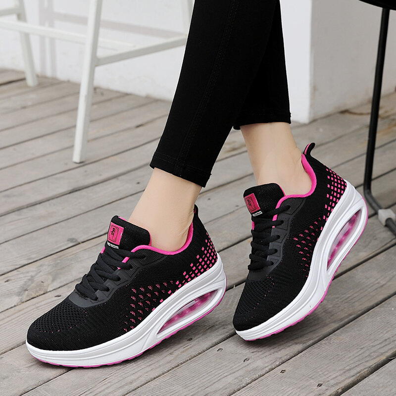 Sepatu bantalan kasual lari wanita, sneaker olahraga Jogging desain klasik ukuran besar 35-40 untuk perempuan