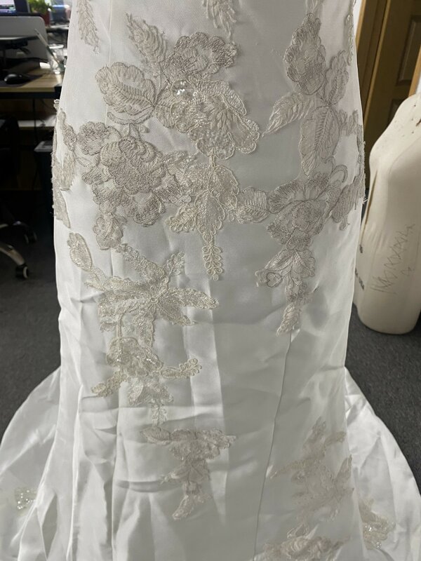 CloverBridal-vestido de satén sin mangas con corte en A para mujer, traje de novia con escote festoneado, barato, 2203