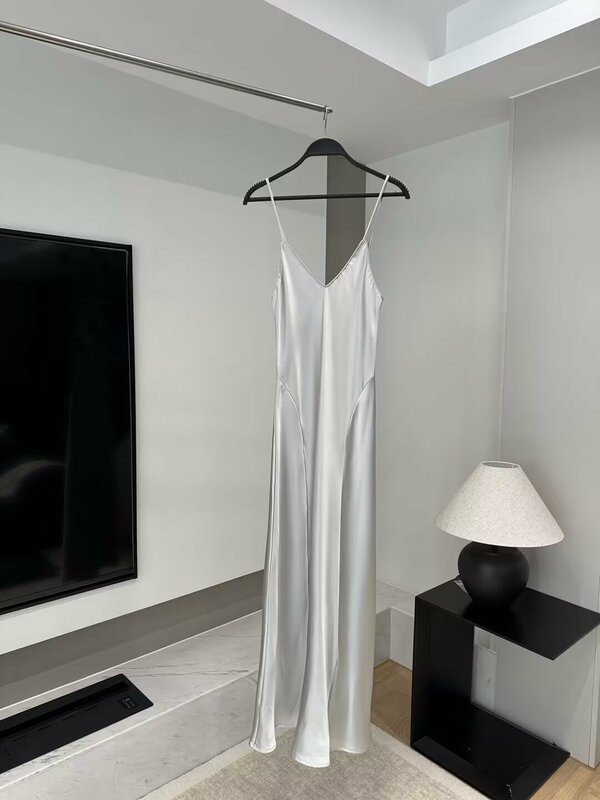 Neues V-Ausschnitt Riemen sexy rücken freies Satin Textur Kleid