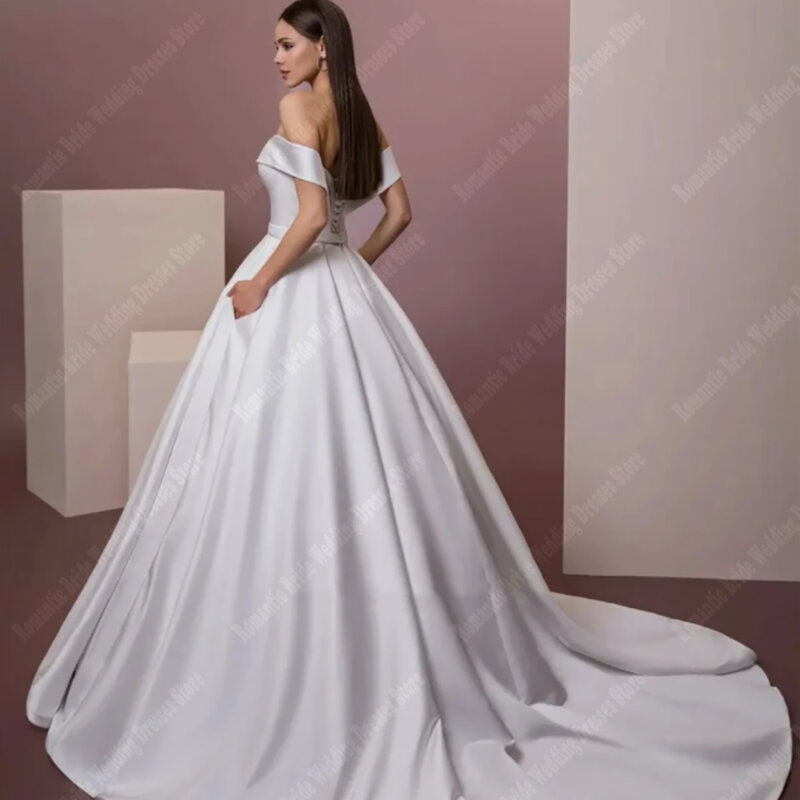 Женское свадебное платье с открытыми плечами, длинным шлейфом и юбкой