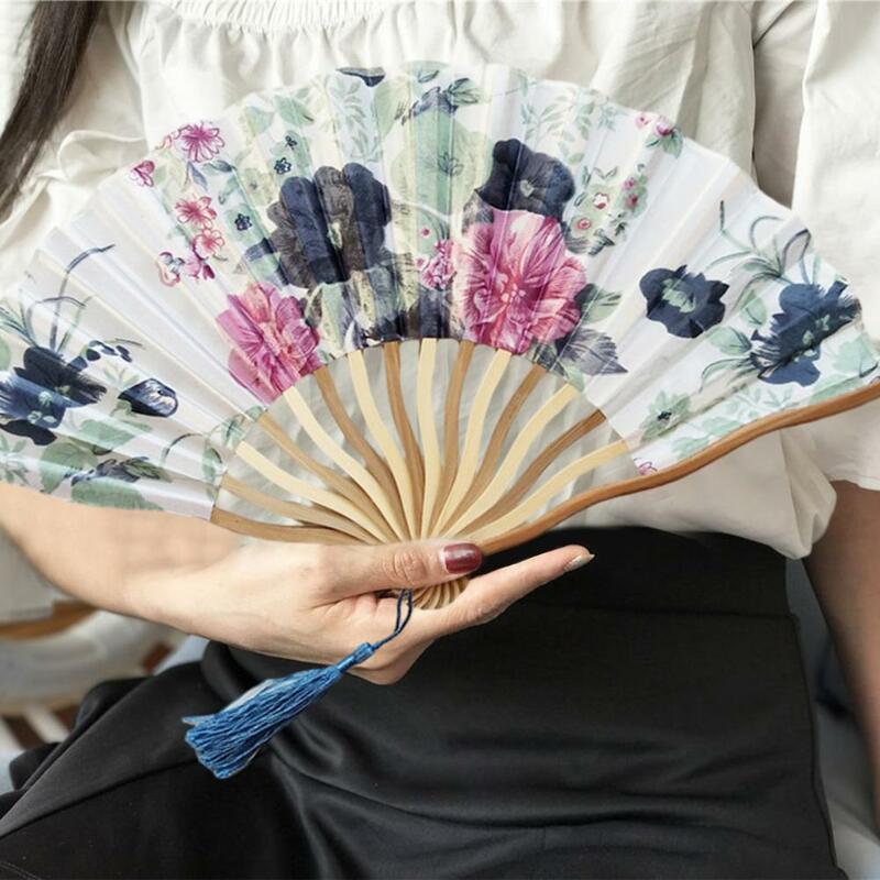 Éventail à main de style japonais avec pompon, vintage, spectacle sur scène, impression de fleurs, fête séparés ante, éventail pliant, faveurs de fête