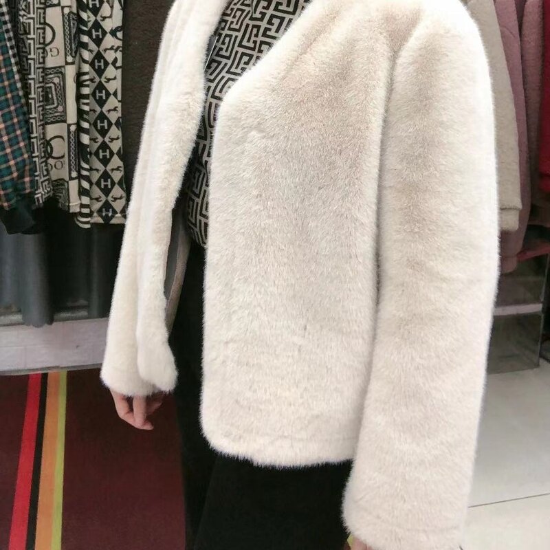 Chaqueta de piel de visón de imitación para mujer, abrigo cálido, a la moda, invierno, 2024