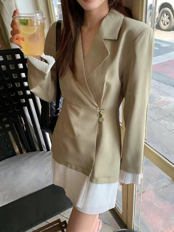 [LANMREM] Asymmetric Button Ruffles Design Gathered Waist Blazers Women Contrast Color Mid-length Coats 2024 Summer New 26D8874