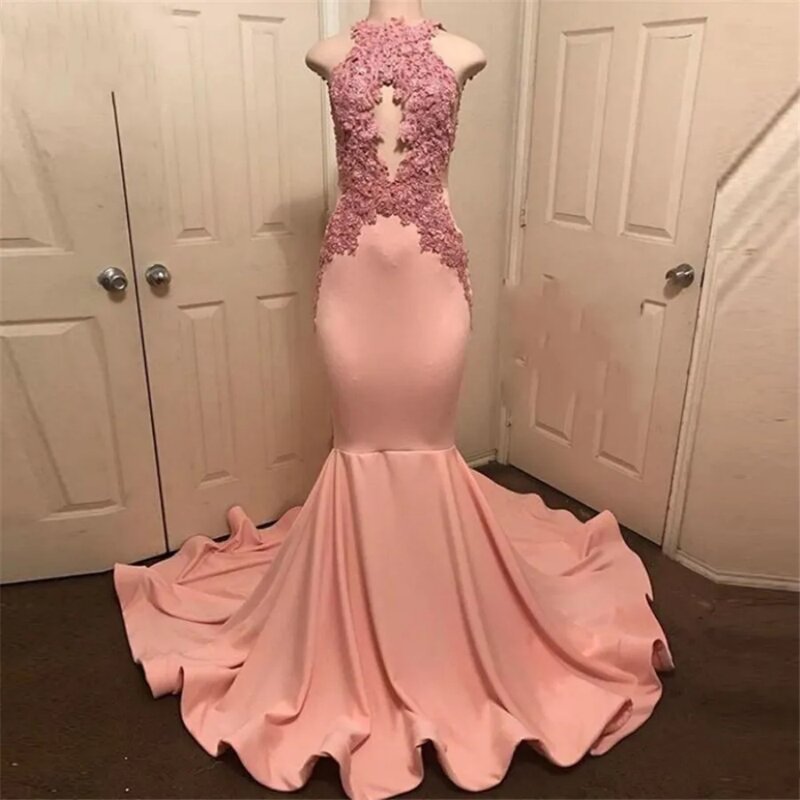 2024 Pink Mermaid Robe De Soiree Halter Neck abito da festa di nozze senza maniche abito da ballo Appliques di pizzo abito da sera formale lungo