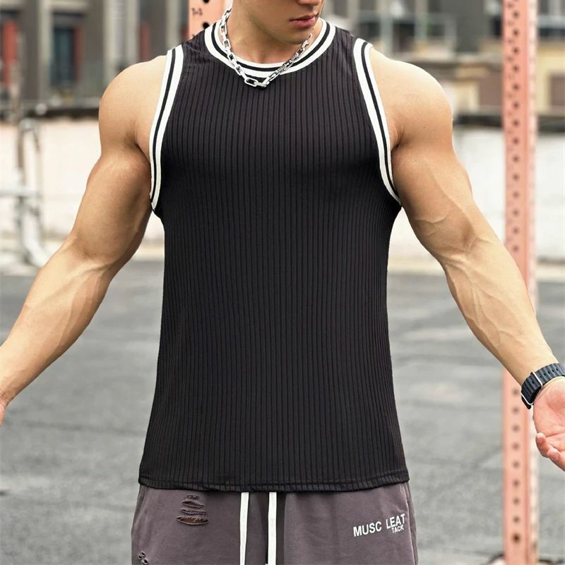 Camiseta deportiva de verano para hombre, top sin mangas de cuello redondo con hombro ancho, malla transpirable, ropa de fitness de secado rápido