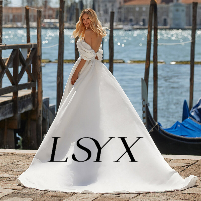 Lsyx schulter freie Falten Bogen Crêpe A-Linie Brautkleid für Frauen aus geschnitten boden langes Brautkleid benutzer definierte msde