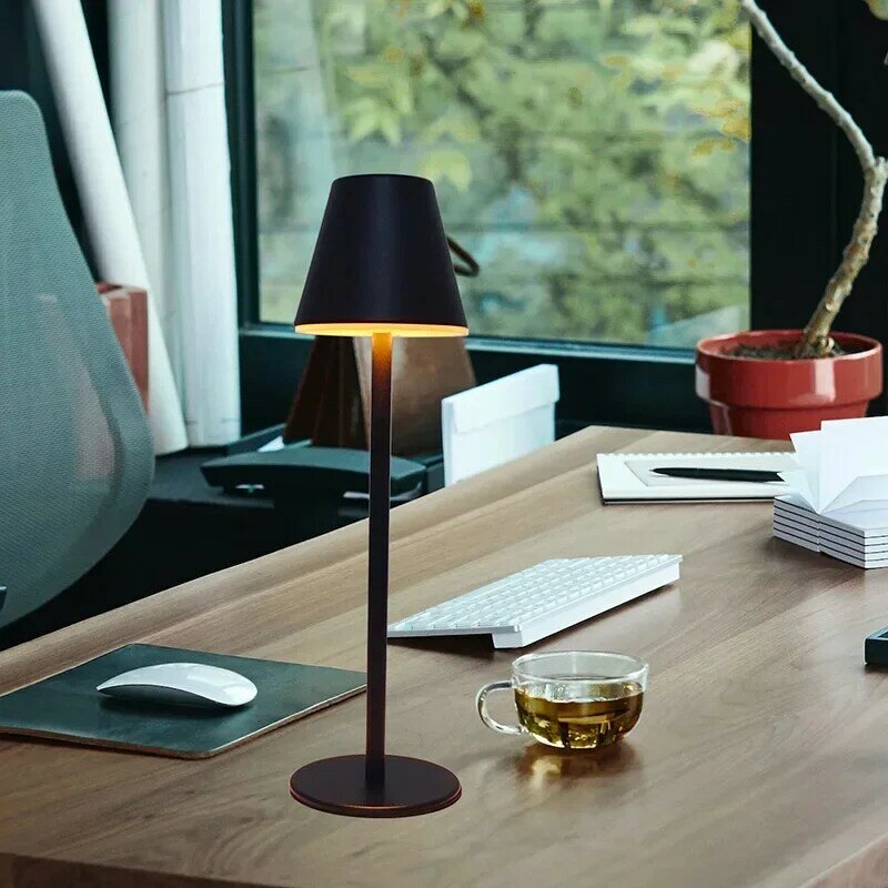 Creative Office Restaurant Bar Table Rechargeable Study Reading Touch Led Desk Light Lamp with Usb Charging Port Cordless