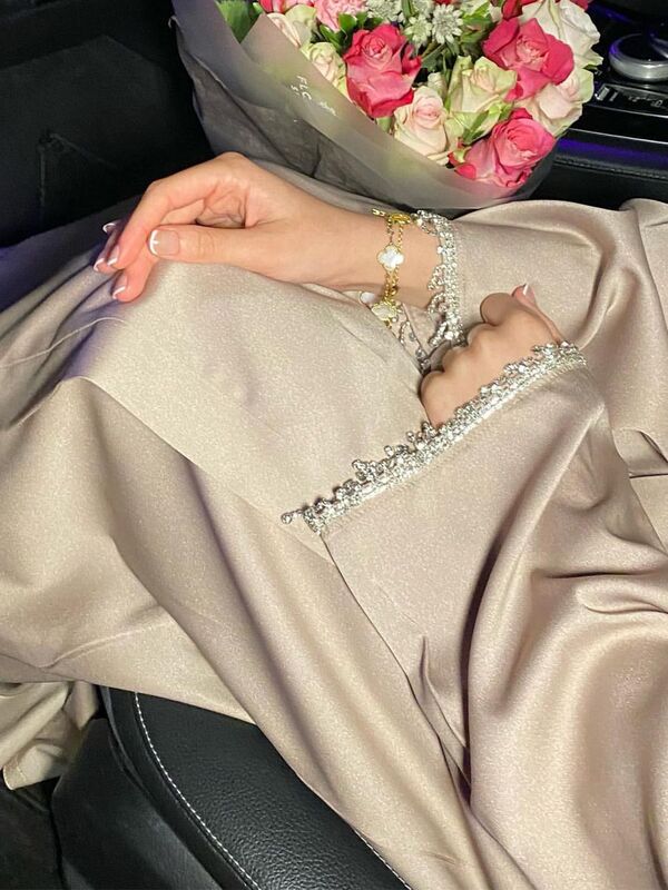 Nieuwste Diamanten Kralen Kimono Moslim Gewaad Abaya Syari Vrouwelijke Full Length Mossel Moslim Abaya Aanbidding Service Abayas Sets Wy1673