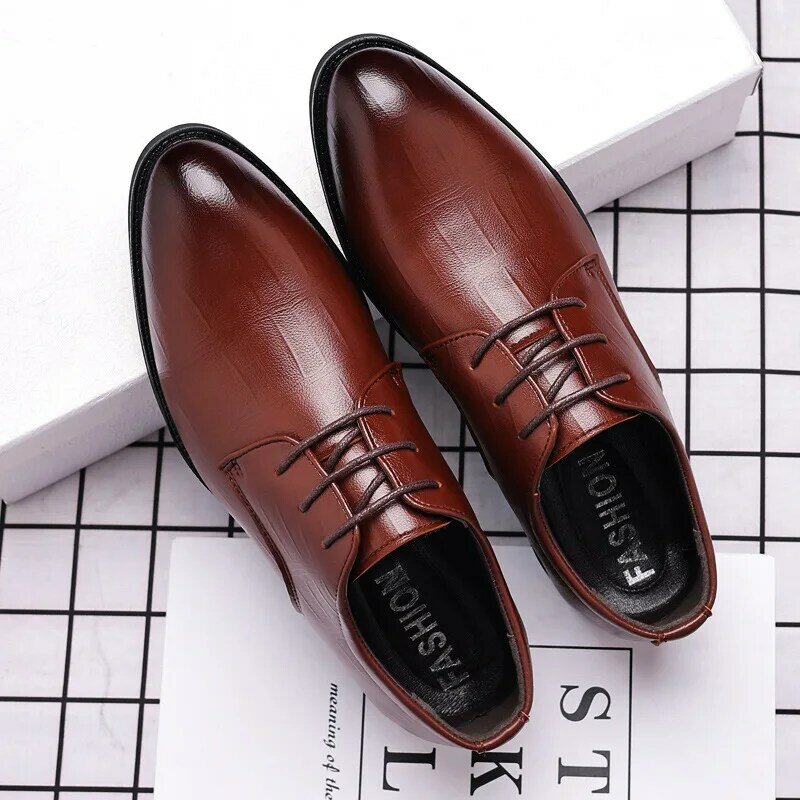 Buty męskie modne buty dla dojrzałych mężczyzn ze skóry Pu sznurowane buty na co dzień biznes spiczaste mokasyny jednolite kolory buty robocze 2023
