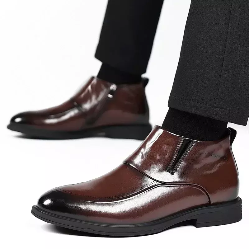 Sepatu serbaguna pria 2023, sepatu kasual luar ruangan pernikahan kulit ujung lancip ritsleting samping, sepatu jahit hak rendah polos pria