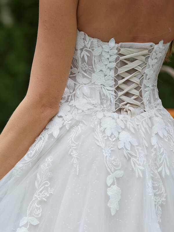 Gaun pernikahan Tulle elegan, gaun pengantin A-line tanpa lengan Applique punggung terbuka, gaun pengantin cantik untuk wanita