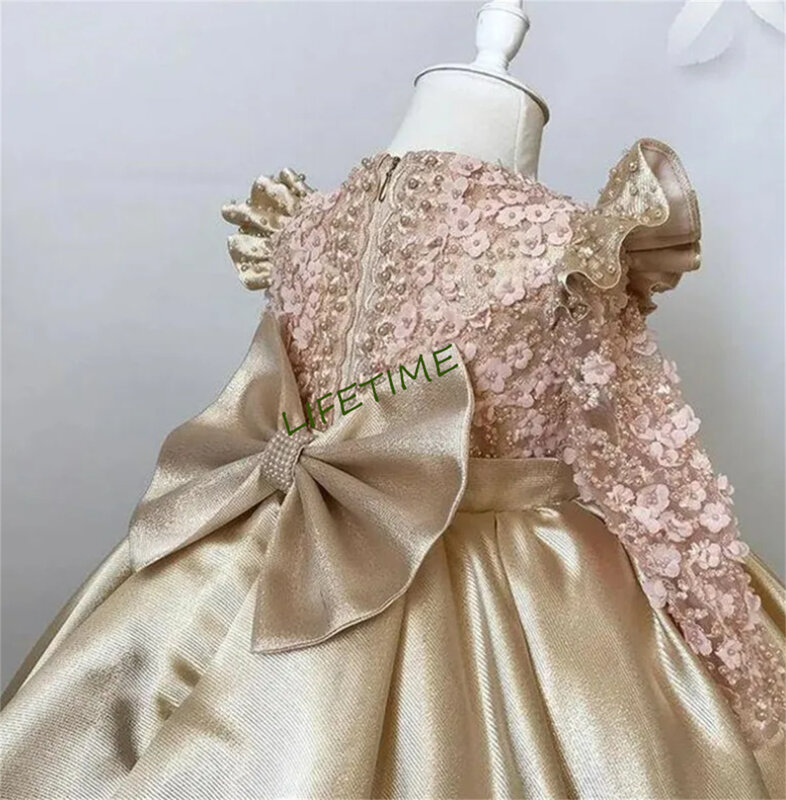 Nowe złote kwiat sukienki dla dziewczynek suknia balowa satynowy rękawy 3D kwiaty Lilttle księżniczka suknie urodzinowe z duża kokarda