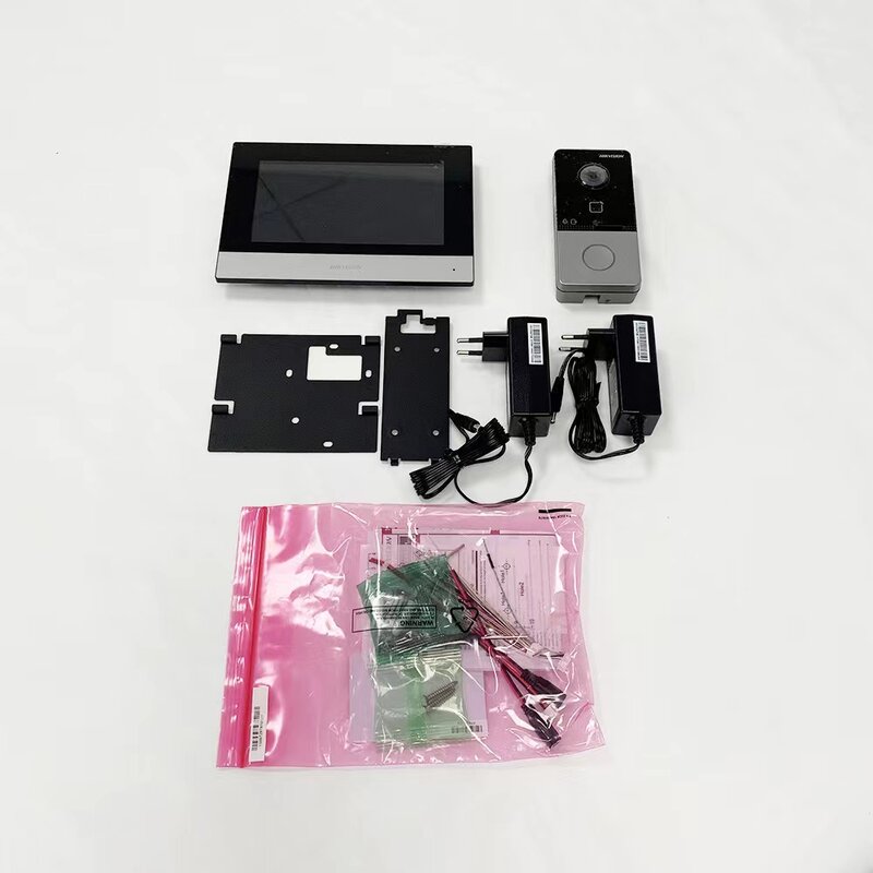 HIKVISION DS-KIS603-P IP Video Intercom Kit  2MP Camera IR Light WiFi Doorbell Two-Way Talk DC12V PoE