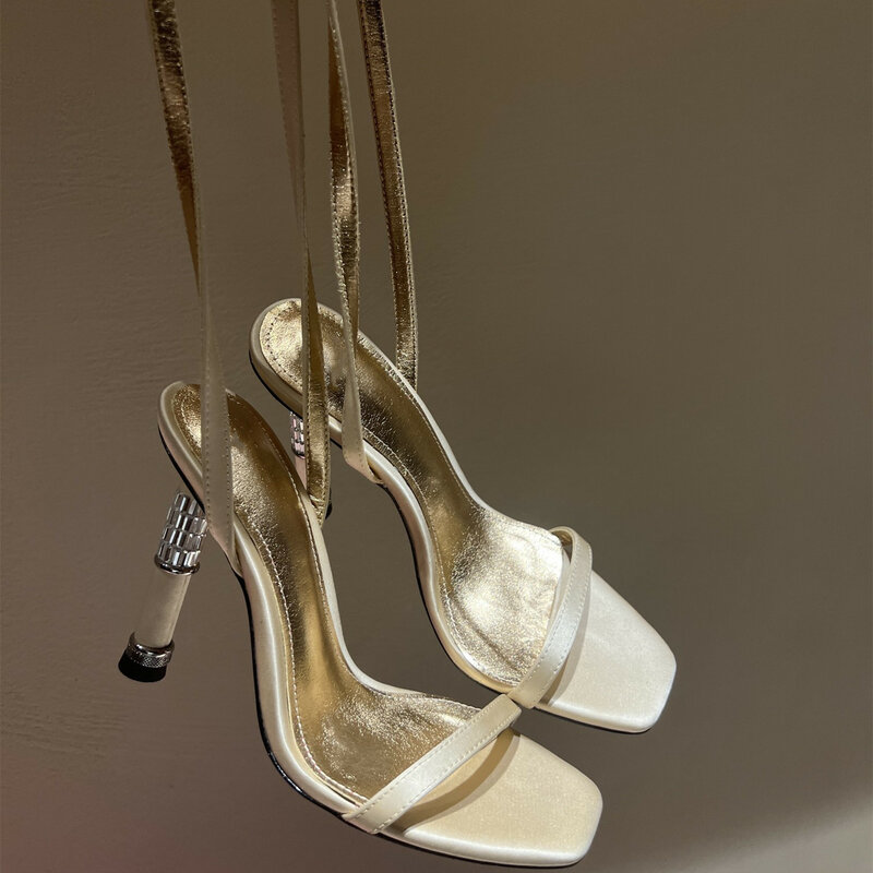Декоративные Высокие каблуки с пряжкой для ремня, европейские и американские ремешки, сексуальные сандалии на высоком каблуке, модный блоггер в стиле Instagram