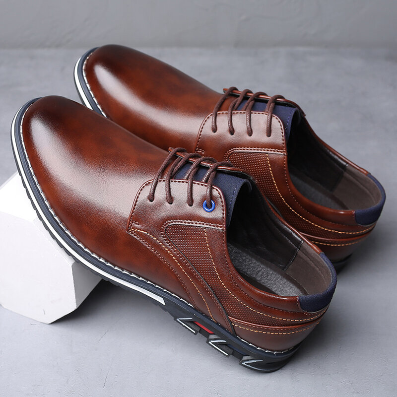 Mocassins en cuir respirants pour hommes, chaussures décontractées, noir, marron, marque d'affaires rétro, confort, mode, 2023