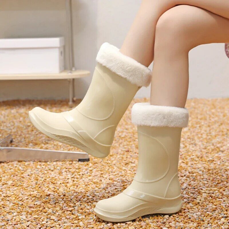 Botas de goma impermeables para mujer, zapatos de seguridad para el trabajo en el jardín, Calzado cómodo y cálido de PVC, para la lluvia, Invierno