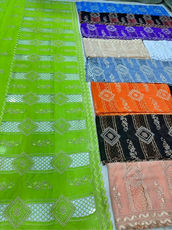 Zachte Luxe Sjaal Hoge Kwaliteit 100% Katoen Dubai Afrikaanse Vrouwen Islamitisch Sjaal Patroon Borduurwerk Chemische Kant Sjaal Manycolor