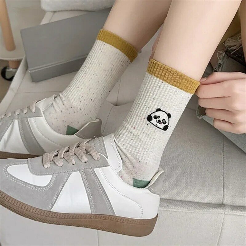 3 Paar Socken für Frauen koreanischen Stil neue trend ige Cartoon süße Socken Mädchen lässig Frühling Baumwolle absorbieren Schweiß Crew Socken Stickerei