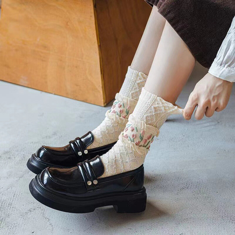 Kaus kaki wanita model Korea, kaus kaki katun kasual tren bunga lipit berjumbai lucu manis bersirkulasi untuk perempuan