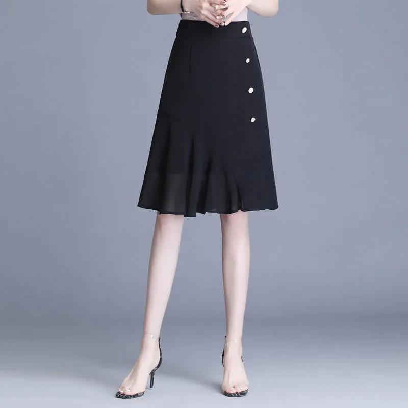 Rok pendek ikat pinggul tipis hitam, pakaian wanita model A-line longgar warna polos tidak beraturan pinggang tinggi musim panas