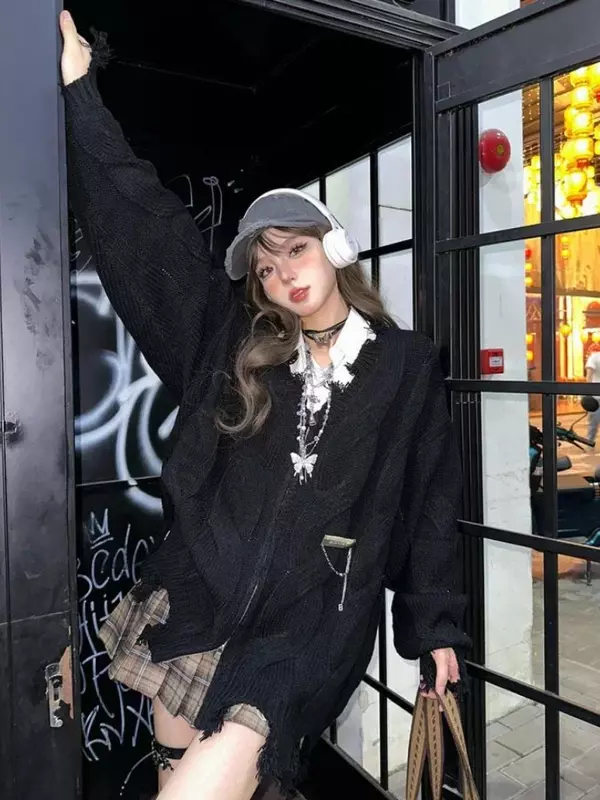 Deeptown Y2K gotico nero Twist Cardigan lavorato a maglia donna Harajuku Vintage Zipper maglione oversize Grunge scava fuori top coreano