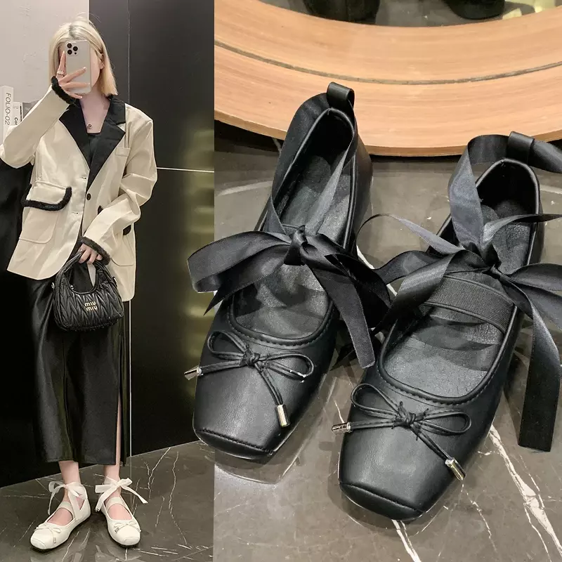 Sepatu datar wanita wangi kecil gaya Perancis hitam, sepatu balet baru 2024, daftar sepatu modis mulut rendah