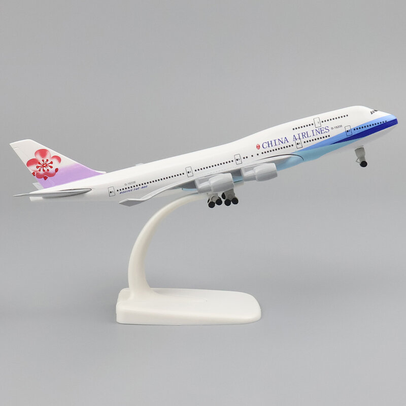 Modelo de avión de Metal de 20cm, réplica de Material de aleación con tren de aterrizaje, juguetes coleccionables, regalo de cumpleaños, 1:400, China, Taiwán, B747