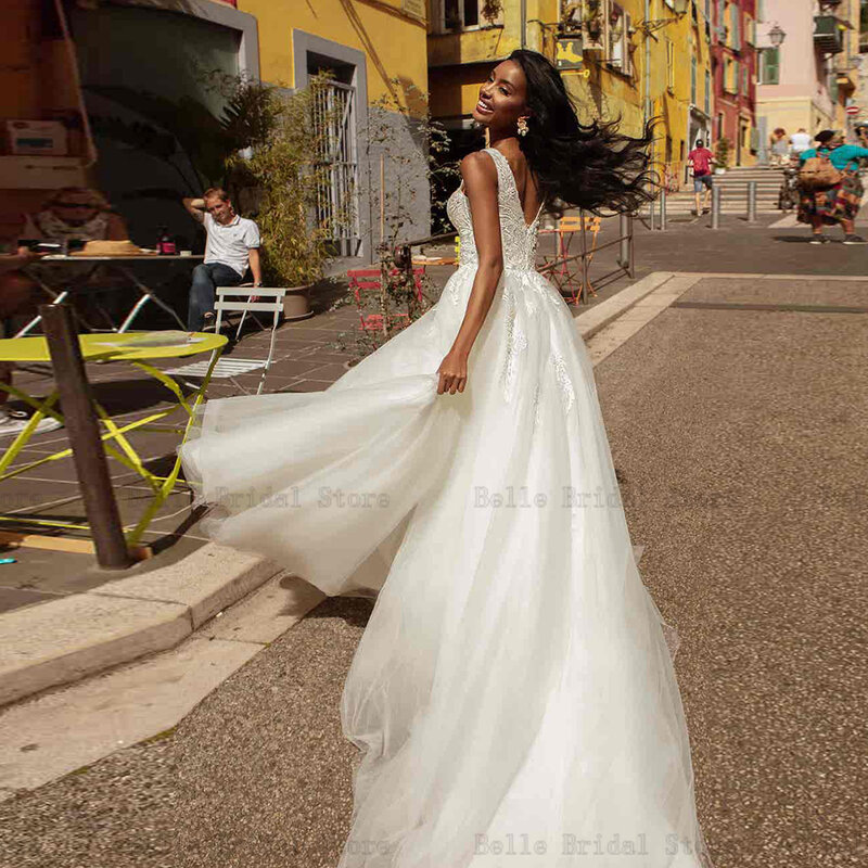 우아한 웨딩 드레스, 2023 년 스파게티 스트랩, a라인 신부 가운, 레이스 아플리케, 스윕 기차 튤, 맞춤형 제작